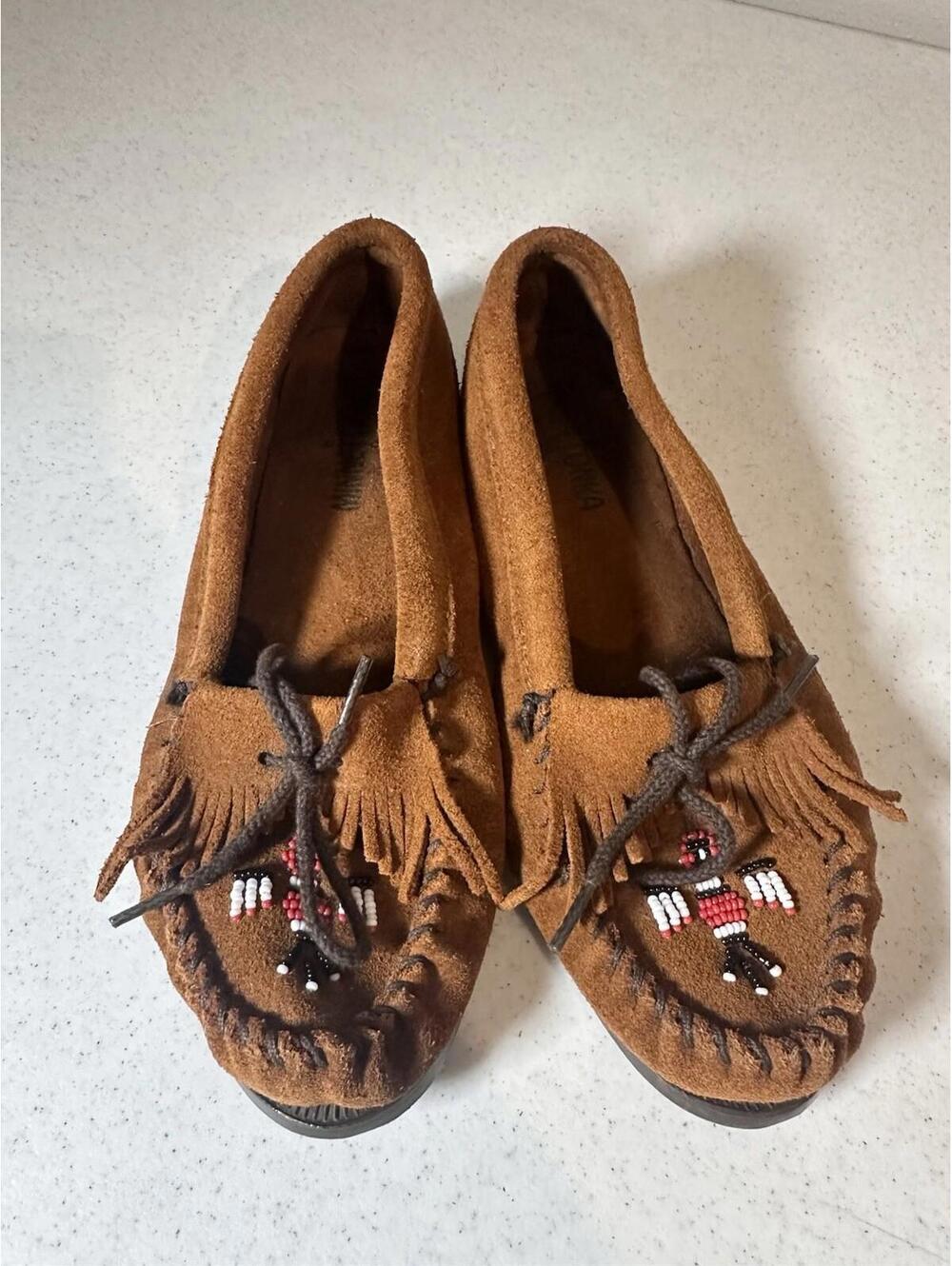 MINNETONKA Women Leather Beaded Thunderbird Fringe Moccasins Brown Size 8.5